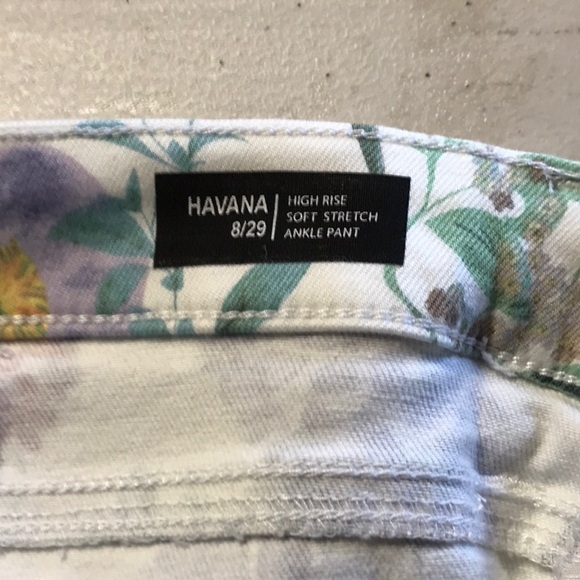 Buffalo brand ladies jeans. Floral print size 8/29. - Picture 5 of 6